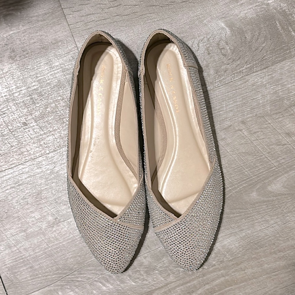 Nude with clear rhinestone flats